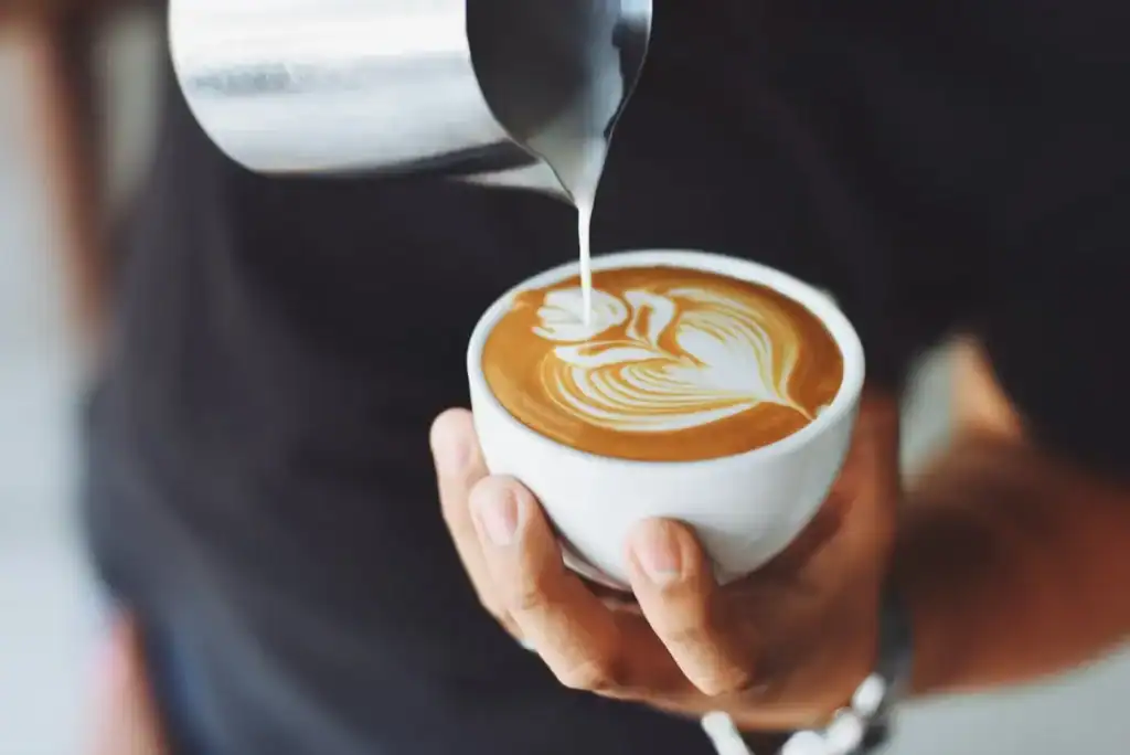 Wat is de beste plantaardige melk om op te schuimen? (Top 3)