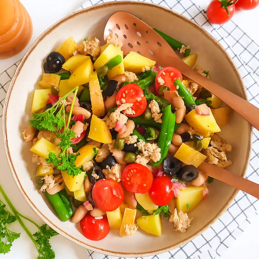 Vegan salade Niçoise met kikkererwten