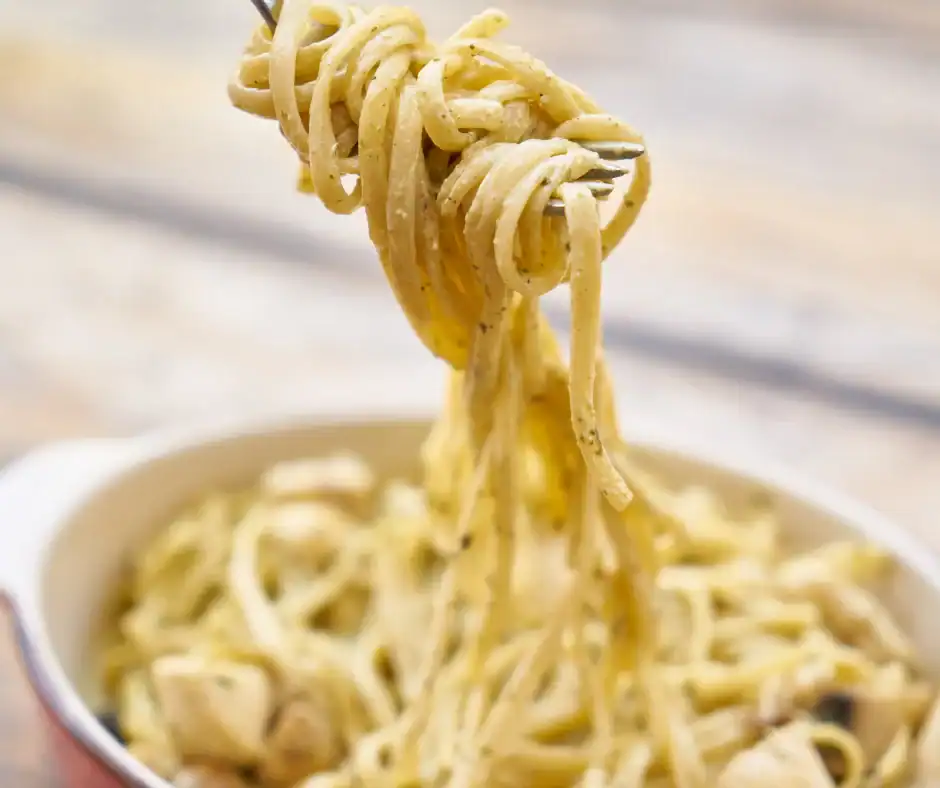 Vegan pasta carbonara met cashewsaus